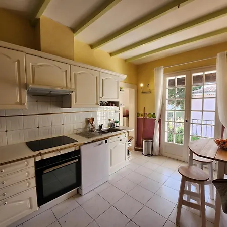 Les Grillons, * Agde